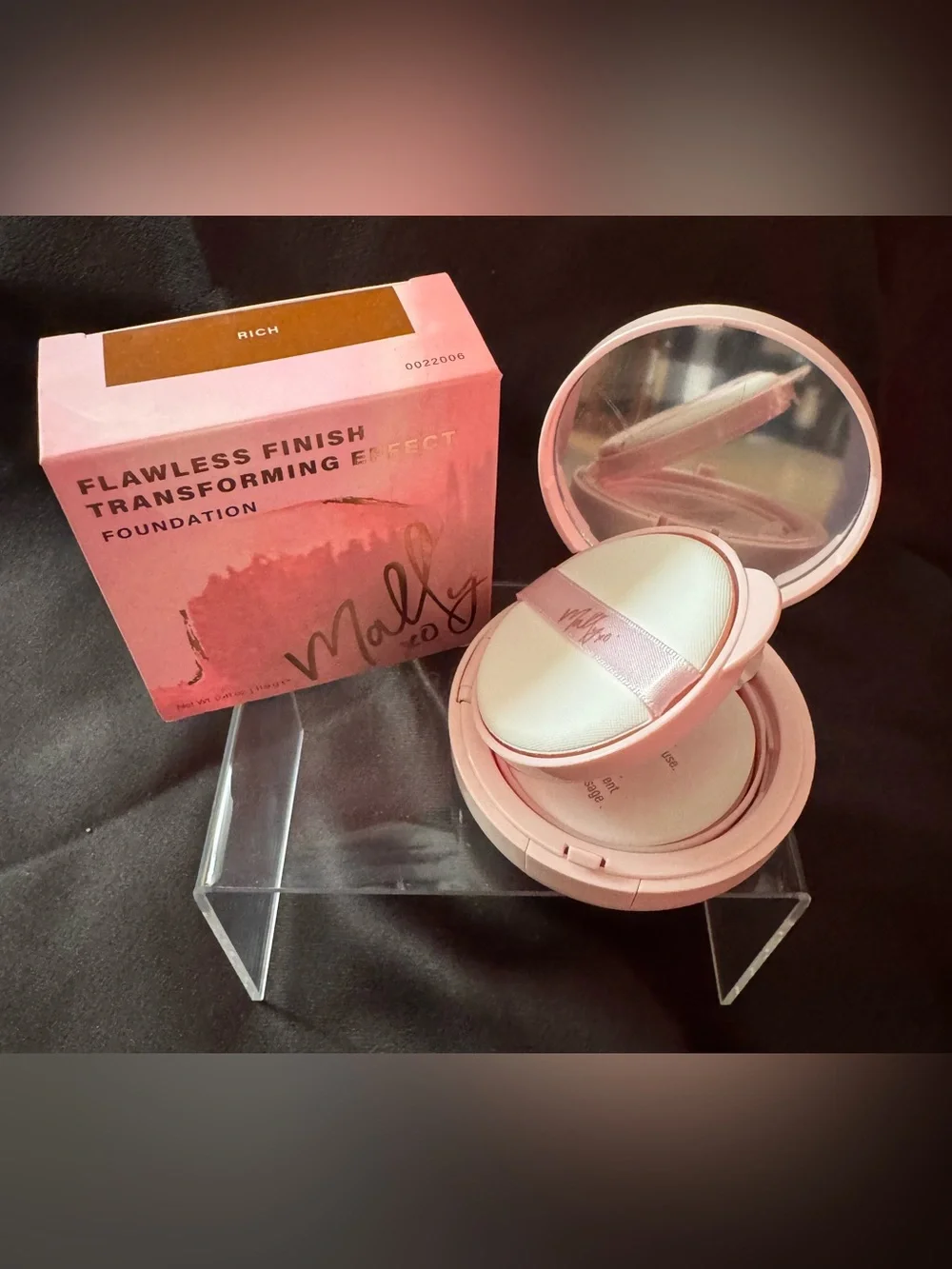 💋Mally Foundation -Color/RICH Full Size Never Been Used!